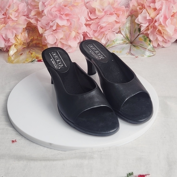 Aerology by AER0SOLES Sling Pump Open Toe Beige Leather Rubber Sole Size: 7 - Picture 9 of 12